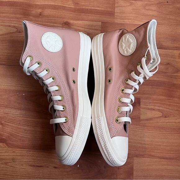 NEW Womens Size 10 Converse All Star Chuck Taylor CTAS High Top Leather Shoes - Picture 3 of 9